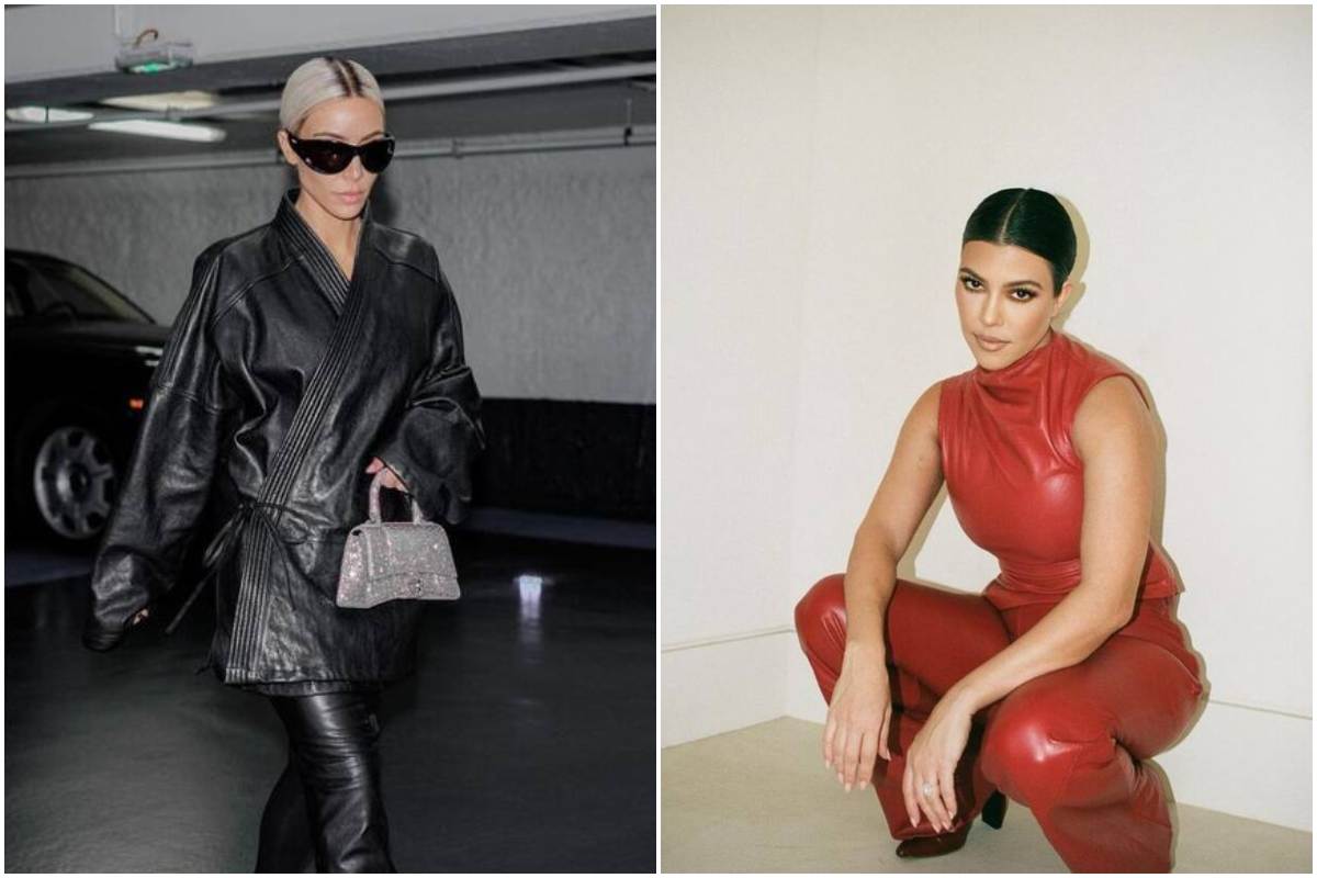 Kourtney Kardashian sulla destra vestita con una tuta in pelle rossa, Kardashian sulla sinistra con cappotto e pantalone in pelle nera