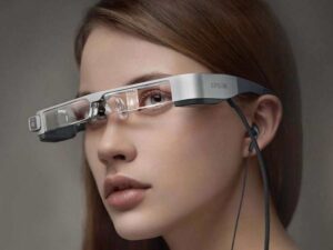 Volto di una modella con gli occhiali Epson